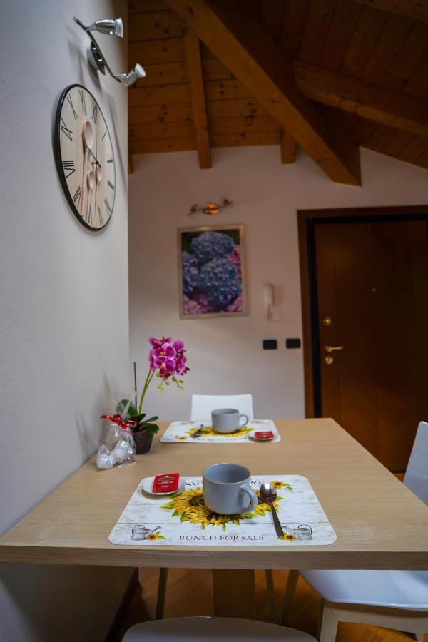 Ortensia Penthouse Leonardo Academy, Mxp & Laghi Sesto Calende Dış mekan fotoğraf